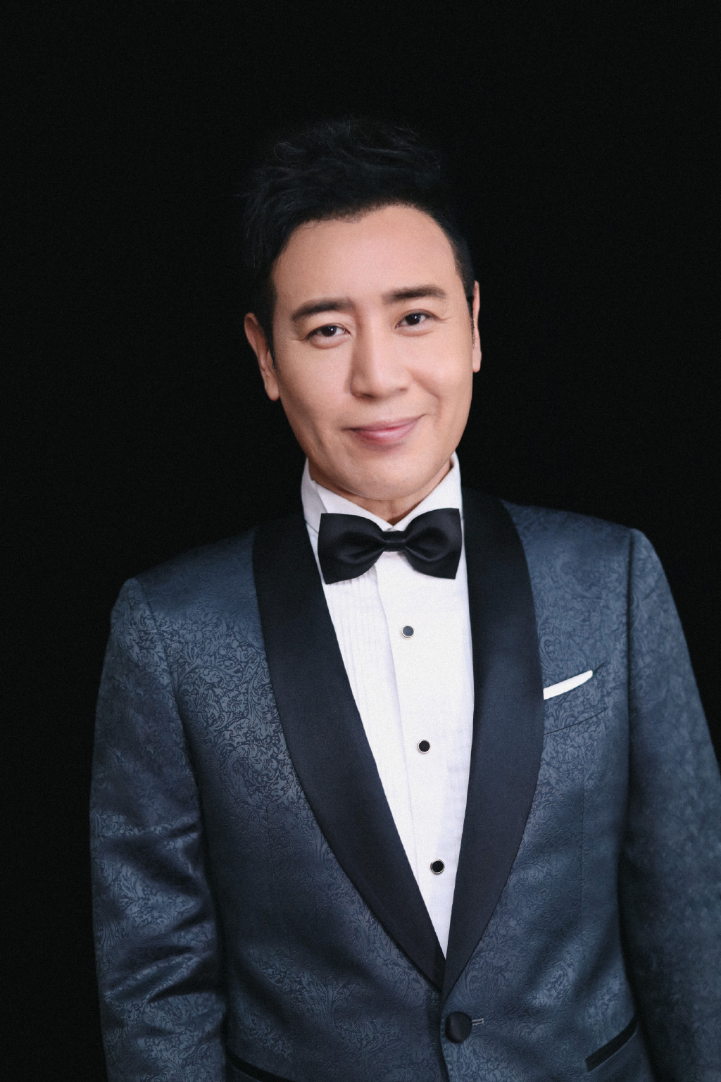 p>于和伟,1971年5月4日出生于辽宁省抚顺市东洲区,中国内地影视男演员