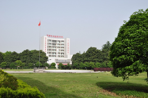  p> a href="#">宜都市 /a>外国语学校(yidu foreign language school