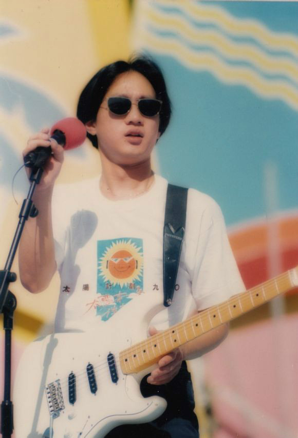 家驹(1962年6月10日—1993年6月30日),出生于中国香港,祖籍广东省台山