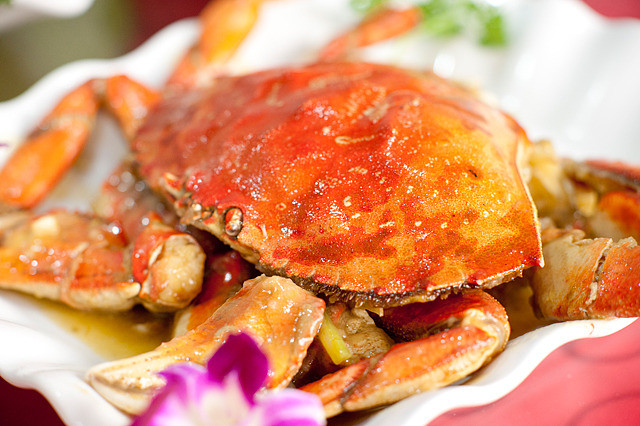  p>咸蛋黄珍宝蟹(sautéed jumbo crab with salted egg yolk /p> p>
