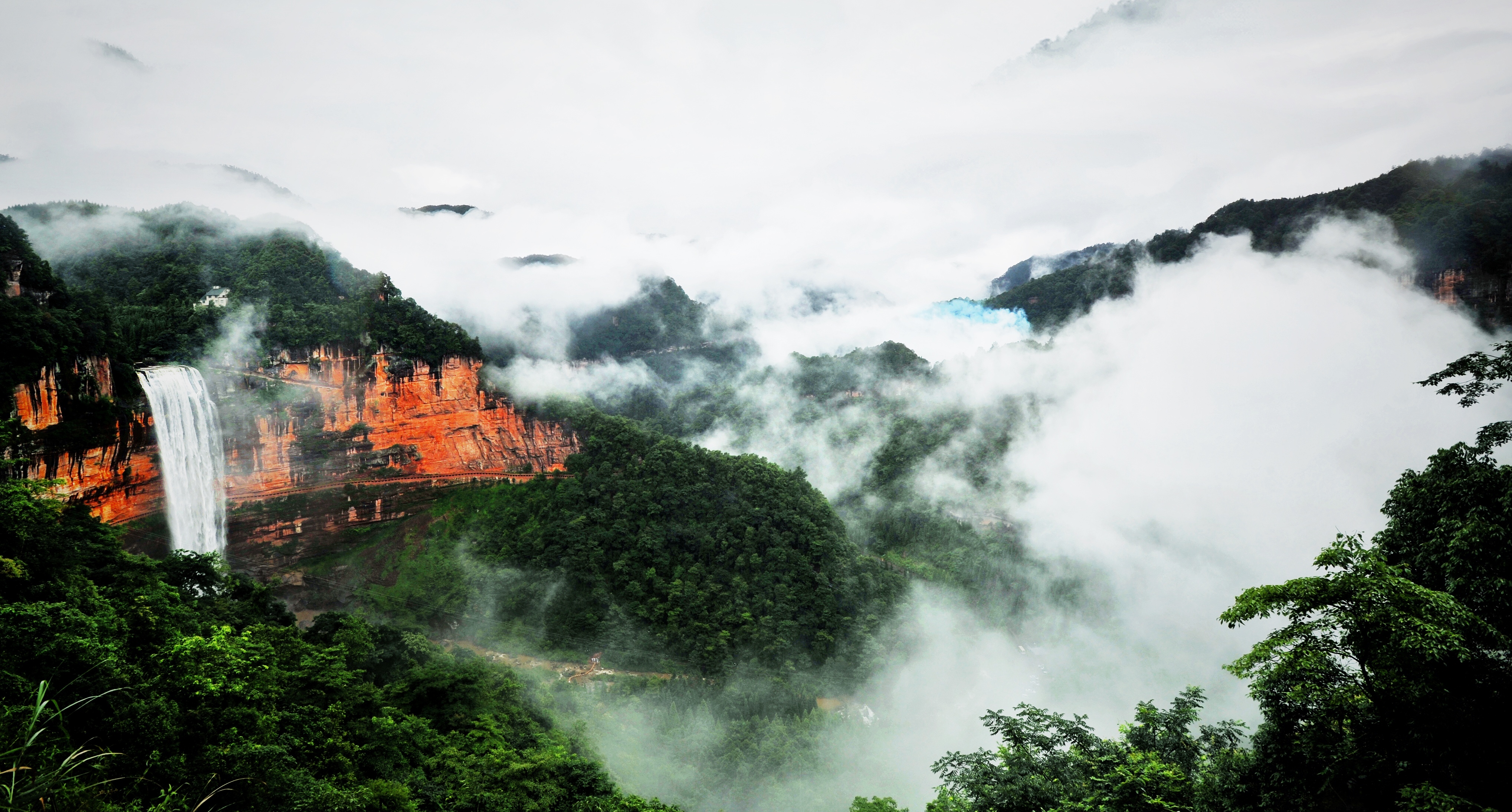 四面山丹霞地貌图片