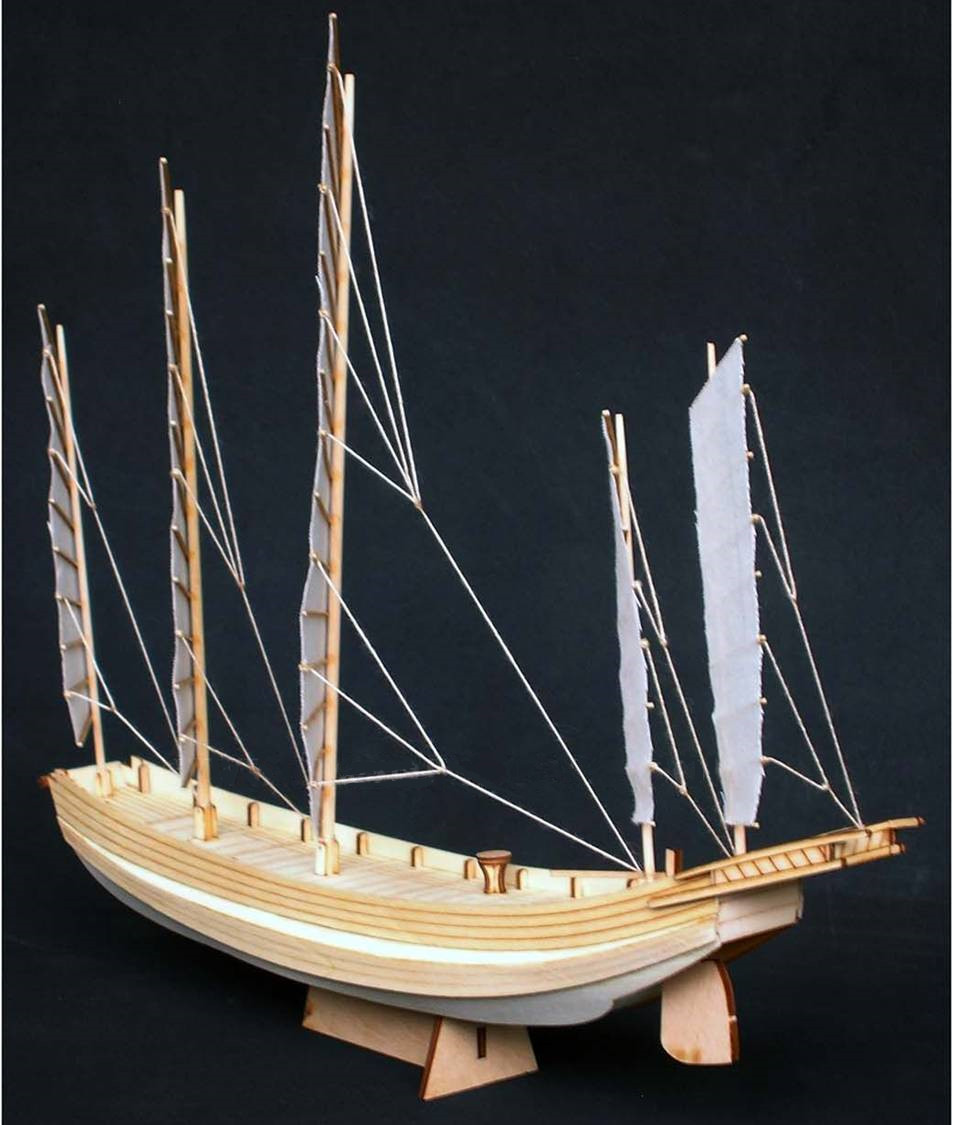  p>沙船是中国古代用于航海的一种防沙平底木船.出现于唐代.