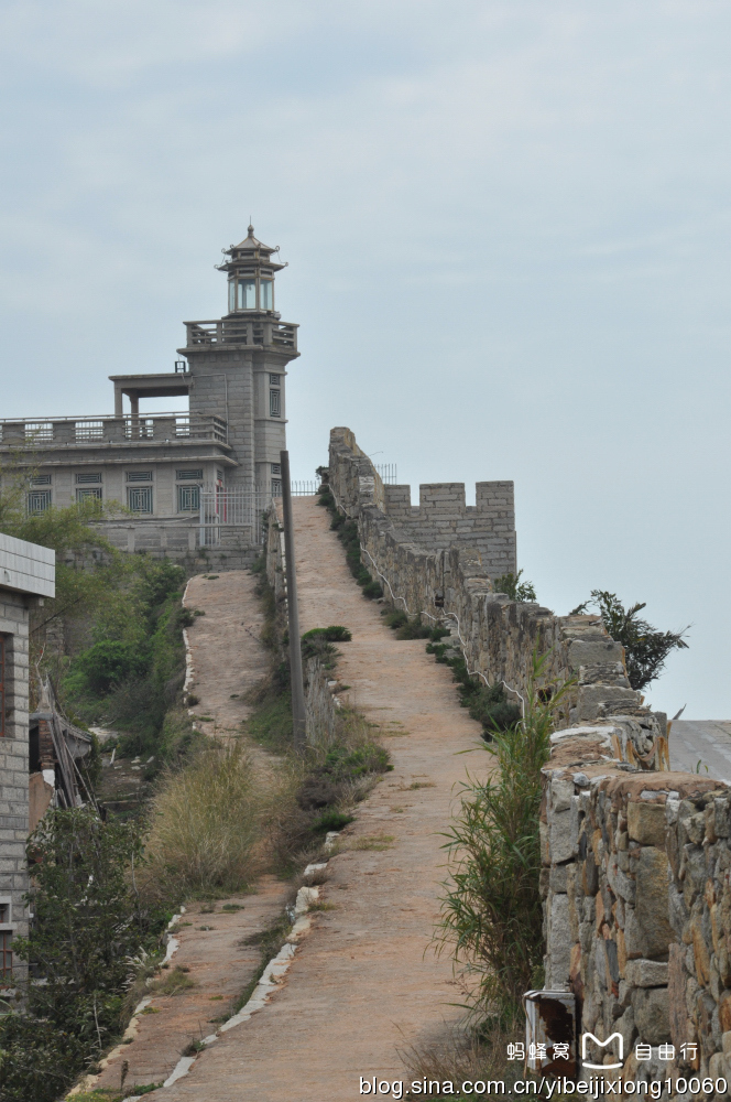  p>崇武古城坐落于福建省 a target="_blank" href="/item/泉州市">