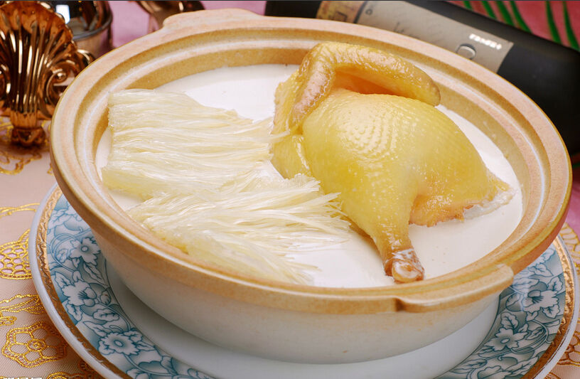 浓汤鸡煲翅