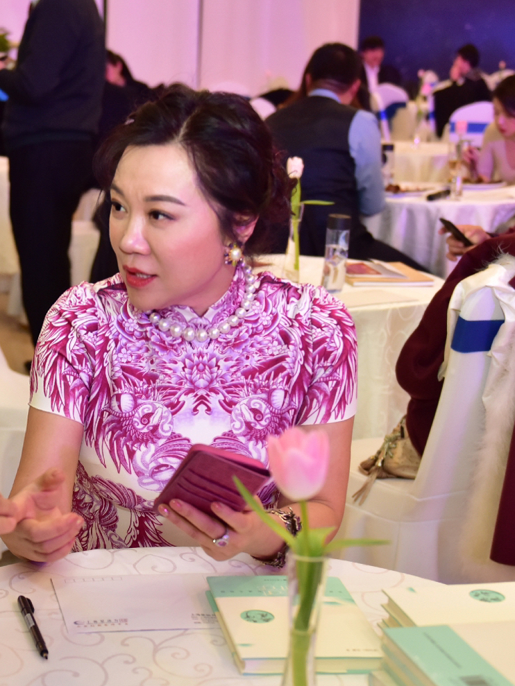 集团董事长, a target="_blank" href="/item/上海交通大学/131671"