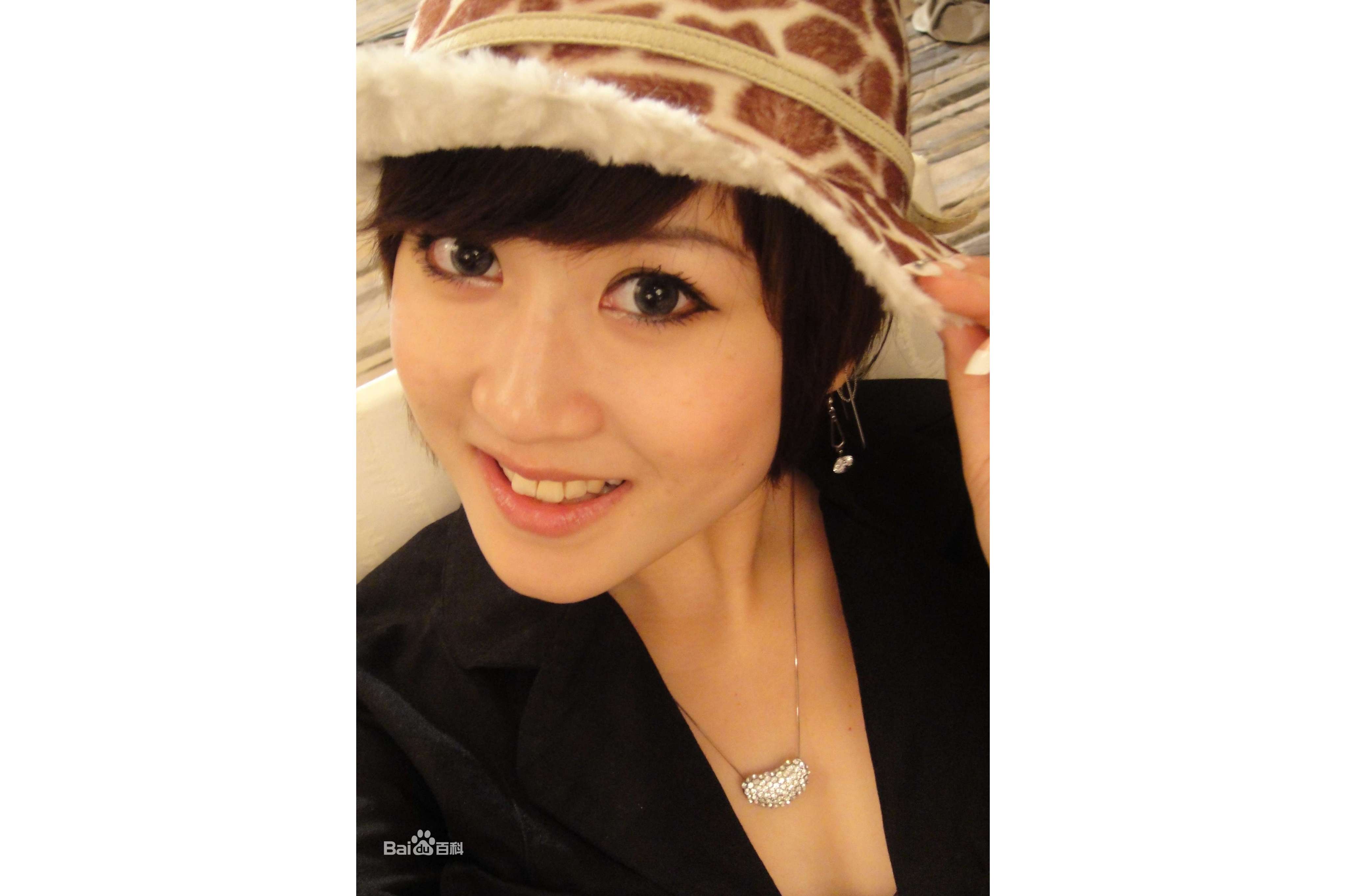 data-lemmaid="181506">四川音乐学院 /a>通俗演唱专业学生,兼职歌手