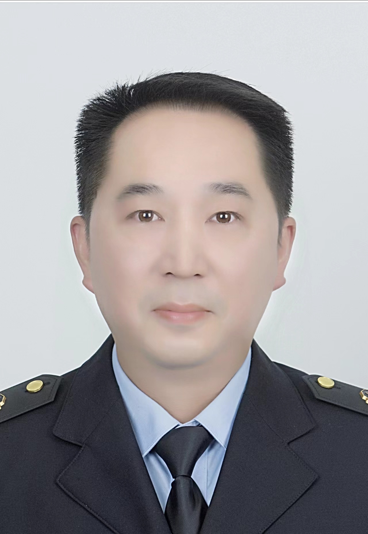 杨旭峰