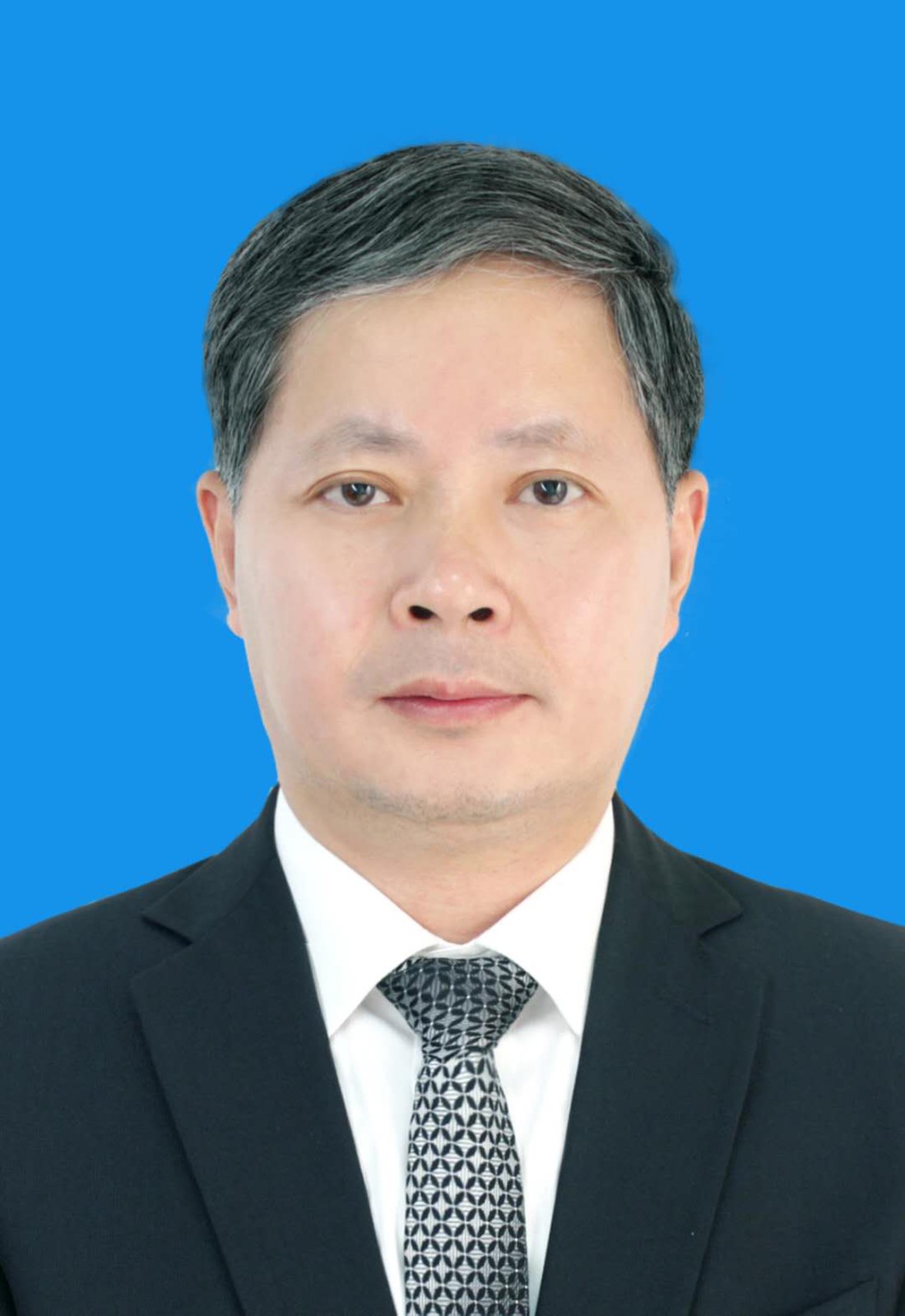  p data-id="gnf88zmey4">程军,男,中国国籍,1971年9月生,江苏如皋人