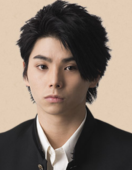  p>青岛裕人,《敬仰吾师》中角色,由村上虹郎饰演. /p>