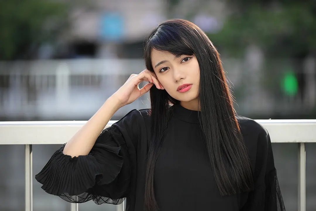  p>黑崎蕾娜(日文名:黒崎 レイナ,英文名:kurosaki reina)1998年11月