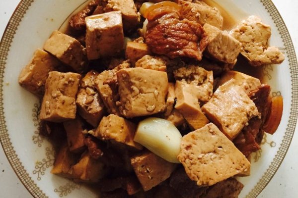 油豆腐炖肉