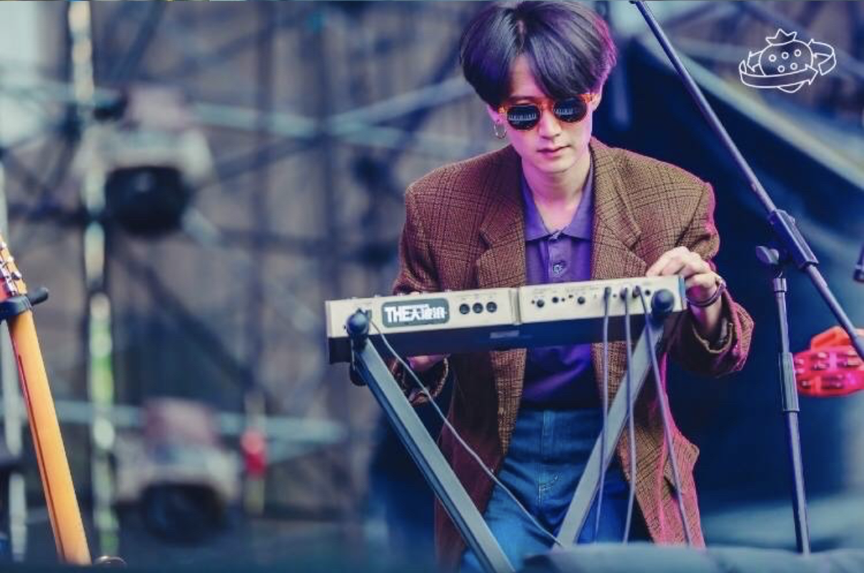 kvk">李剑,是 a target="_blank" href="/item/大波浪乐队/4584723"