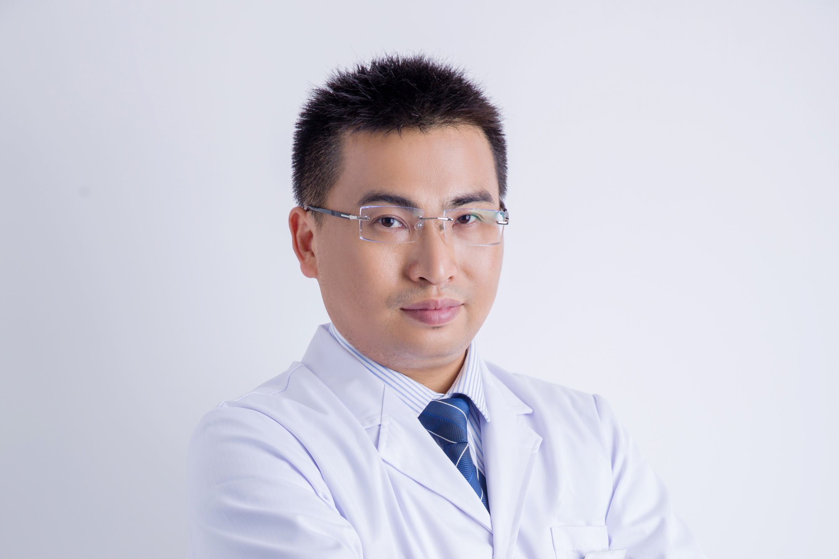 胡秀龙,男,坐诊于南昌雅谷医疗美容门诊部,任外科医生.