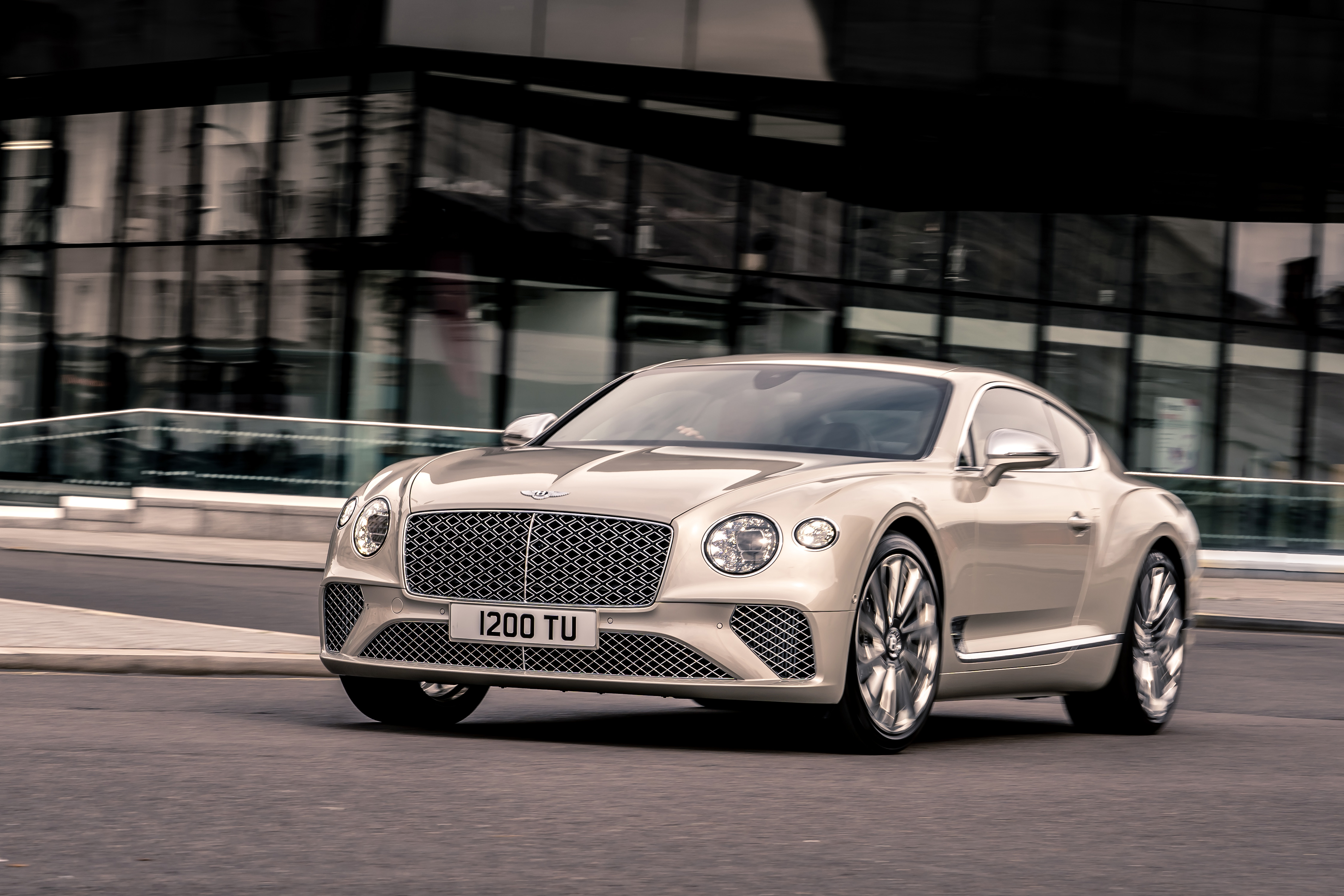  p>宾利(bentleymotors limited),英国豪华汽车品牌,总部位于英国克鲁