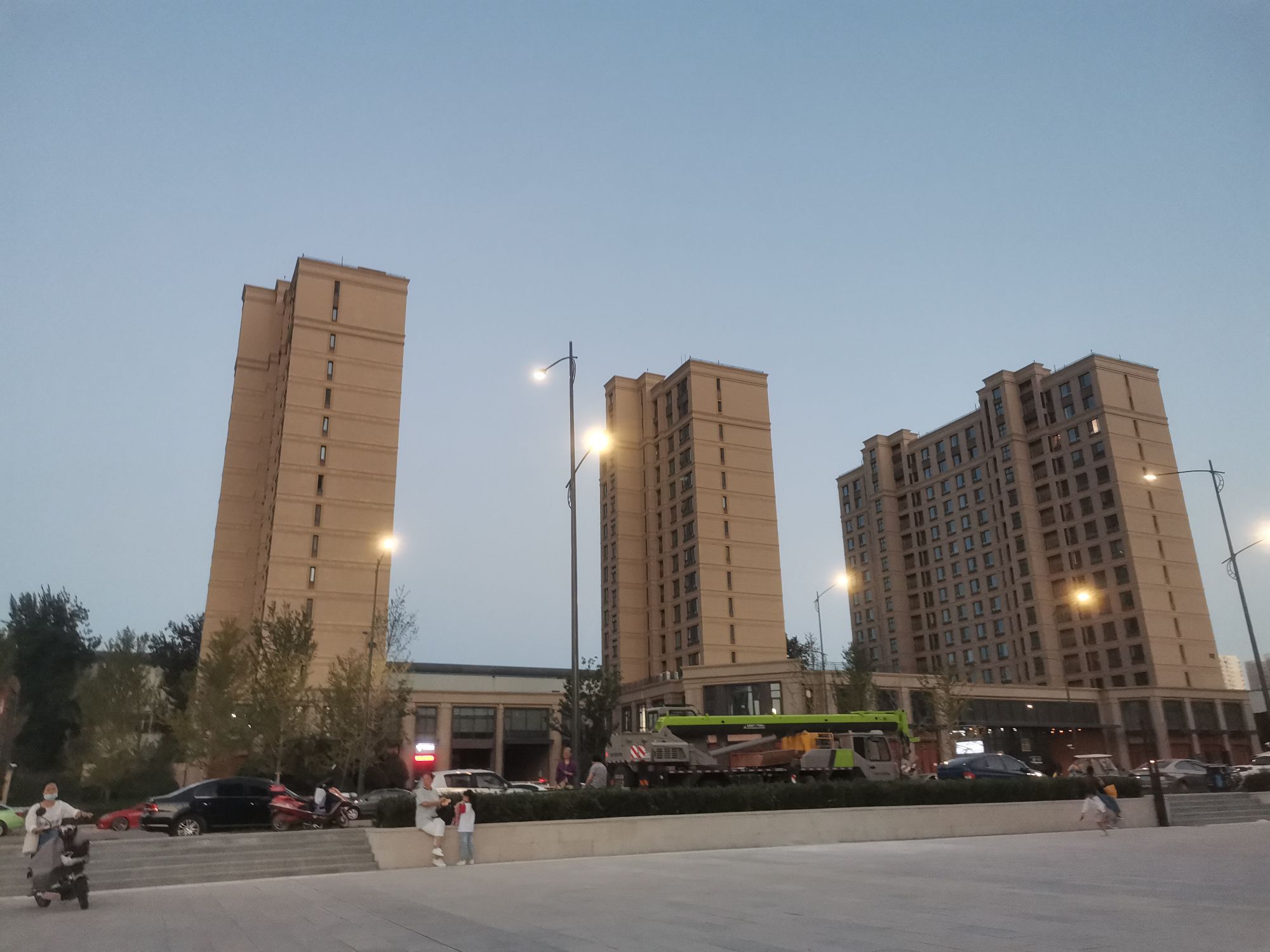  p>融创璟园位于西安市灞桥浐灞,由西安晶南城东置业有限公司建成,总