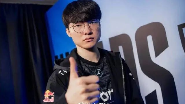 Faker四冠“登神”，英雄联盟「老兵不死」_百科TA说