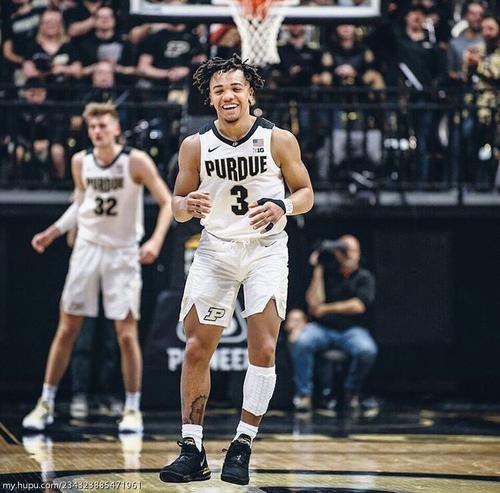  p>卡森·爱德华兹(carsen edwards),1998年3月12日出生于美国