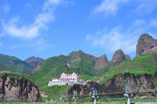 data-id="gnzztzdmz3">白云古洞 a target="_blank" href="/item/风景