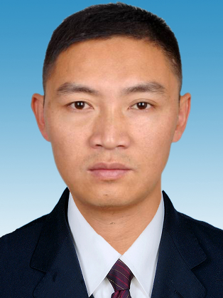 中共党员,2003年9月参加工作,现任贵州省关岭自治县坡贡镇党委书记