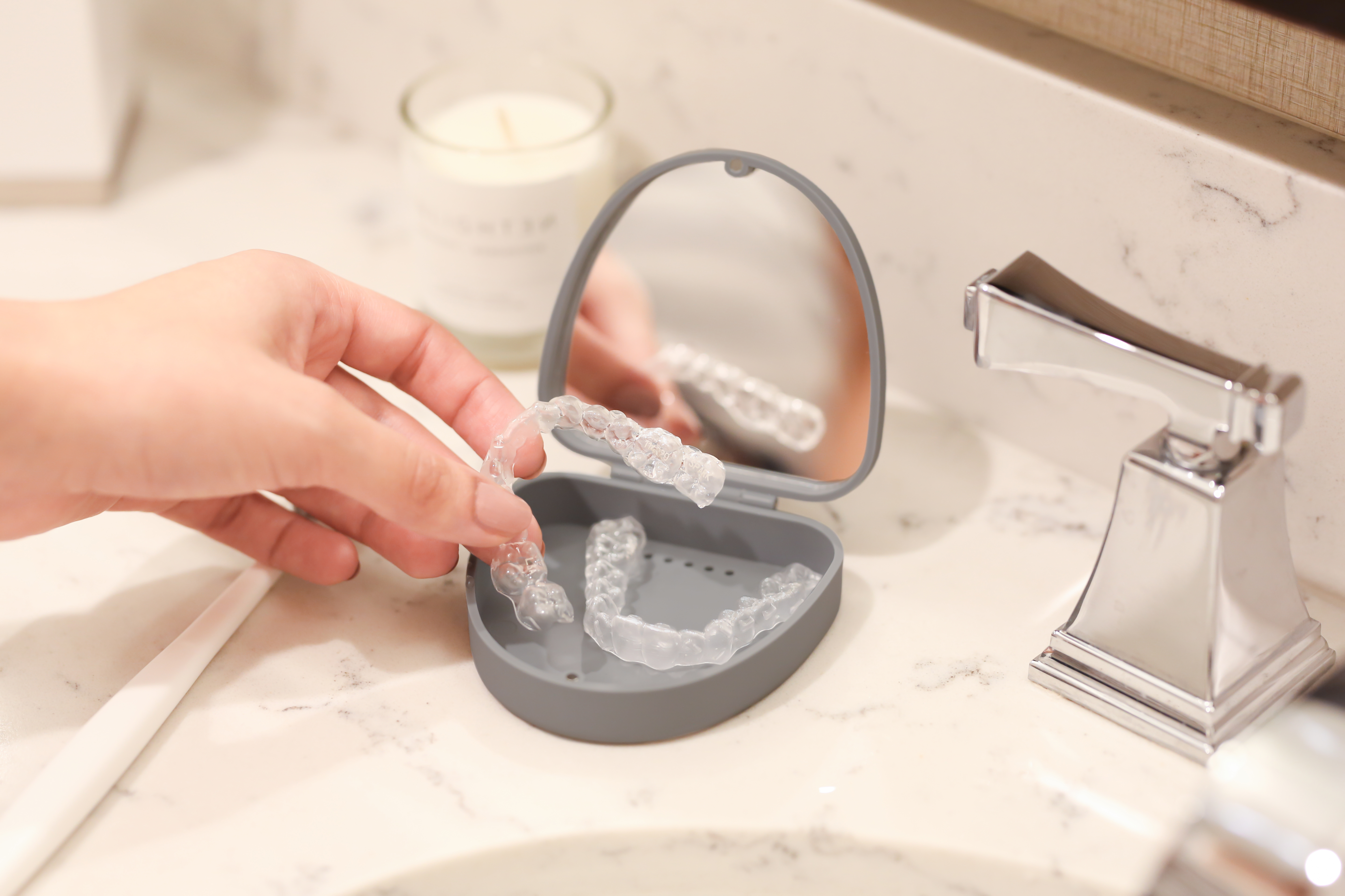 spark精靓定制式正畸矫治器是ormco奥美科公司推出的隐形矫治产品 