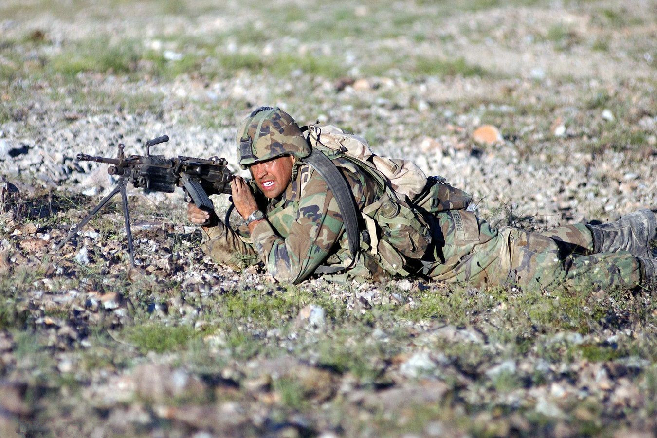  p> b>m249班用自动武器 /b>(m249 squad automatic weapon,简称m249