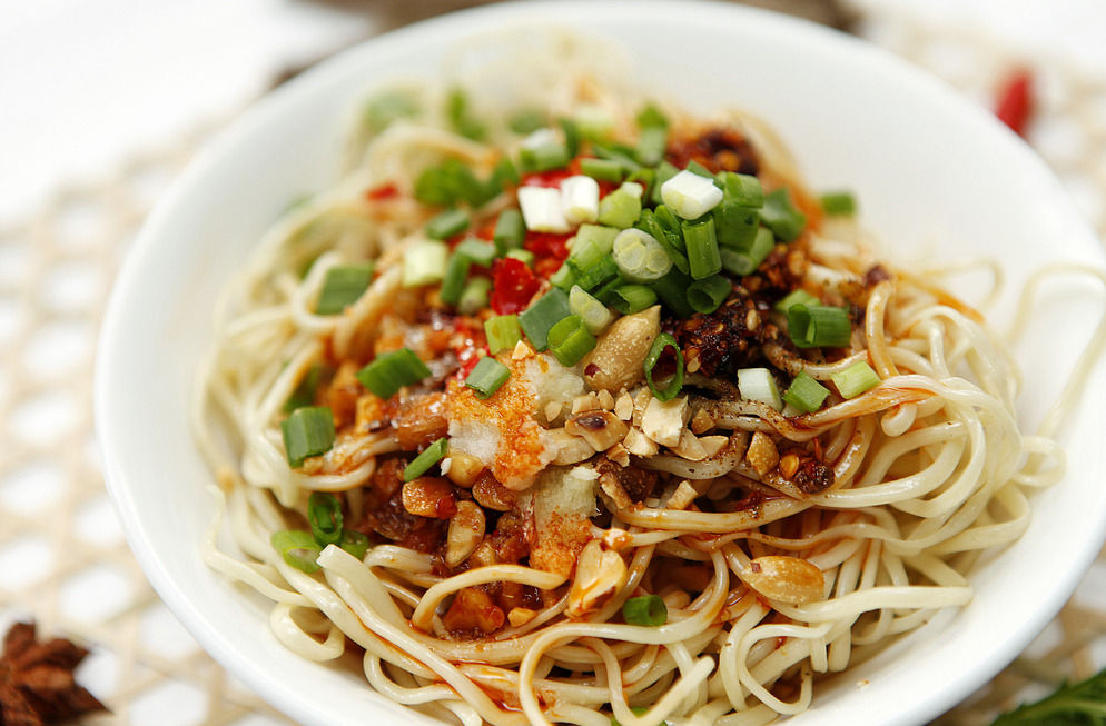  p>凉面也称"过水面",古称为"冷淘",源于 a target="_blank" href="