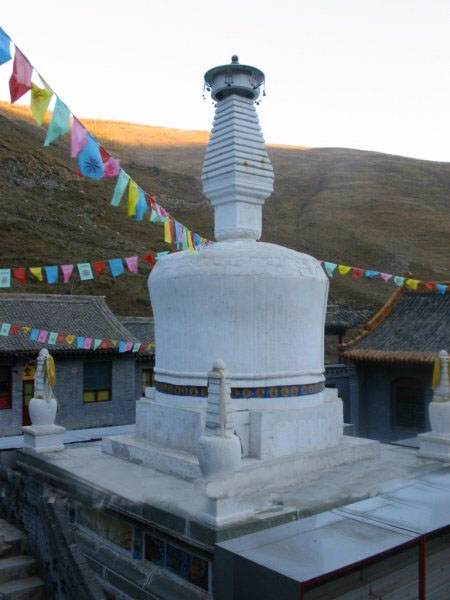 sd7dqq">宝华寺,位于 a target="_blank" href="/item/山西省/365266"