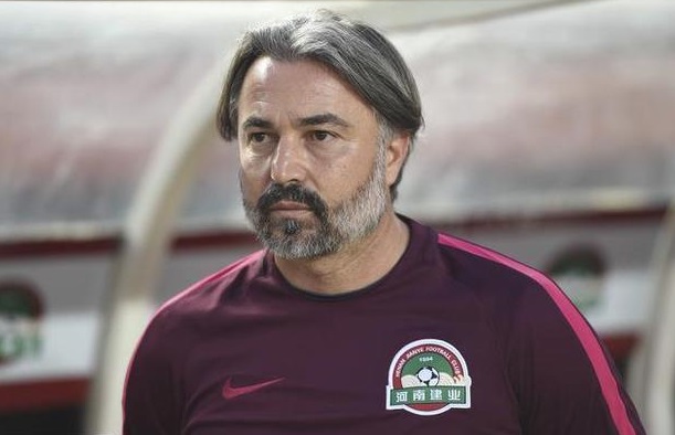  p>亚森·彼得罗夫(yasen petrov),1968年6月28日出生于保加利亚- a