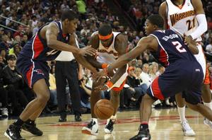 id="4983231">跑轰 /a>",指的是以高速流畅的轮转运动为主要战术特点