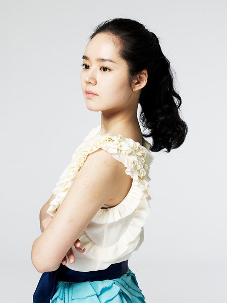  p>韩佳人(han ga in),本名"金贤珠",1982年2月25日出生于韩国首尔市