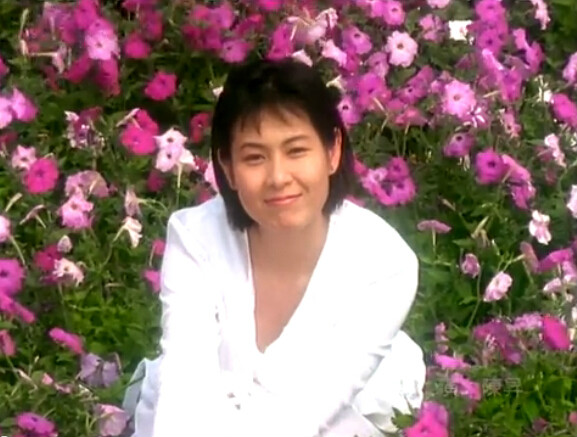 class="ref" data-ctrid="tgzxx7u99lbz">《为爱痴狂》是由陈升作词