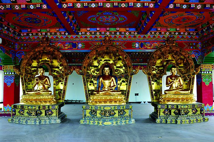  p>红城寺,又名御令宝塔寺,位于甘肃省临夏州永靖