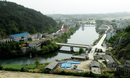  p>白莲镇地处 a href="#">湖北 /a>省浠水县北部山区,辖13个行政村和