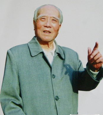 魏巍(1920年3月6日—2008年8月24日),本名魏鸿杰,笔名魏巍,红杨树