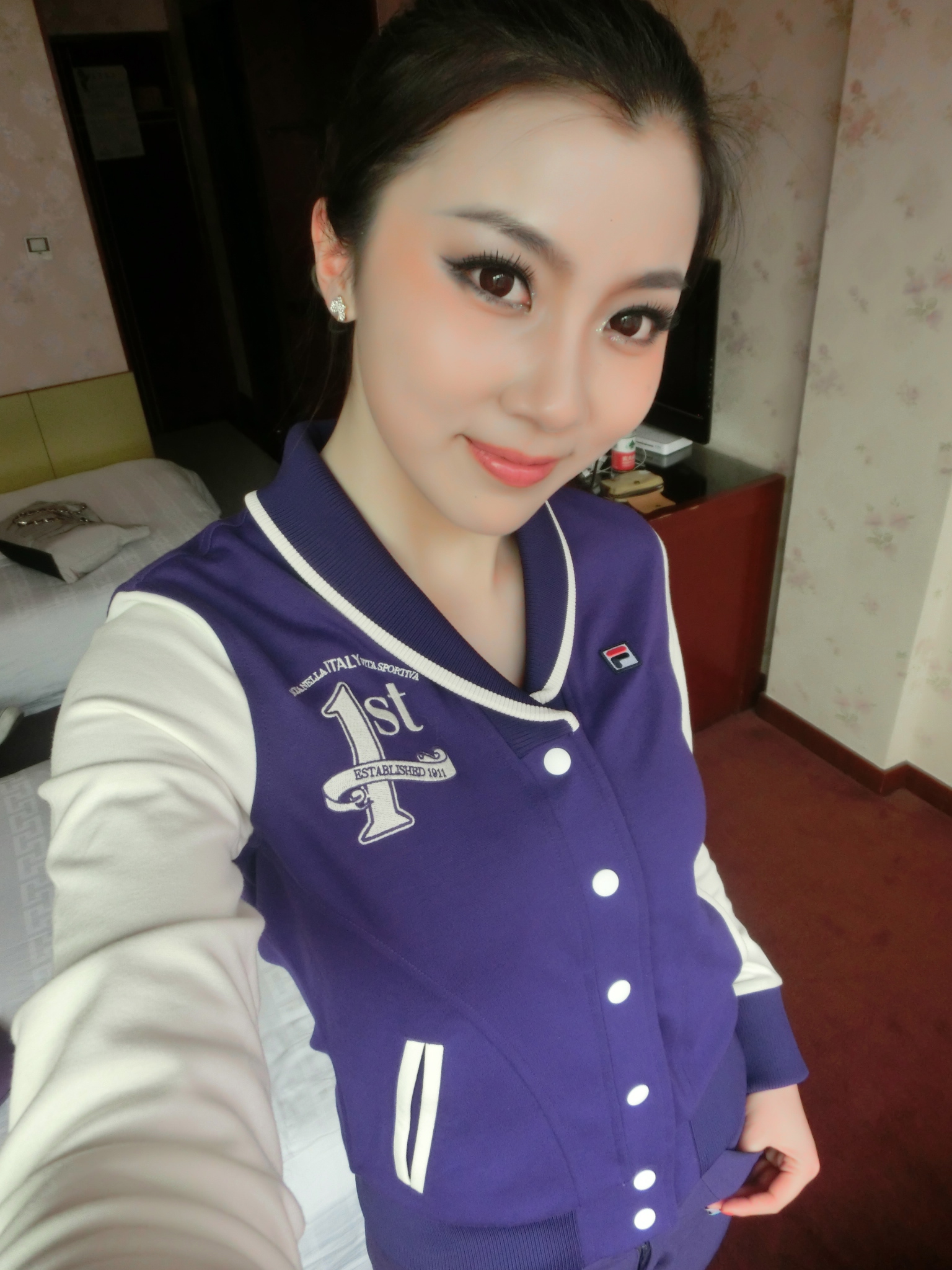  p data-id="gnwx16bei9">李子涵,1993年2月6日出生于安徽省合肥市