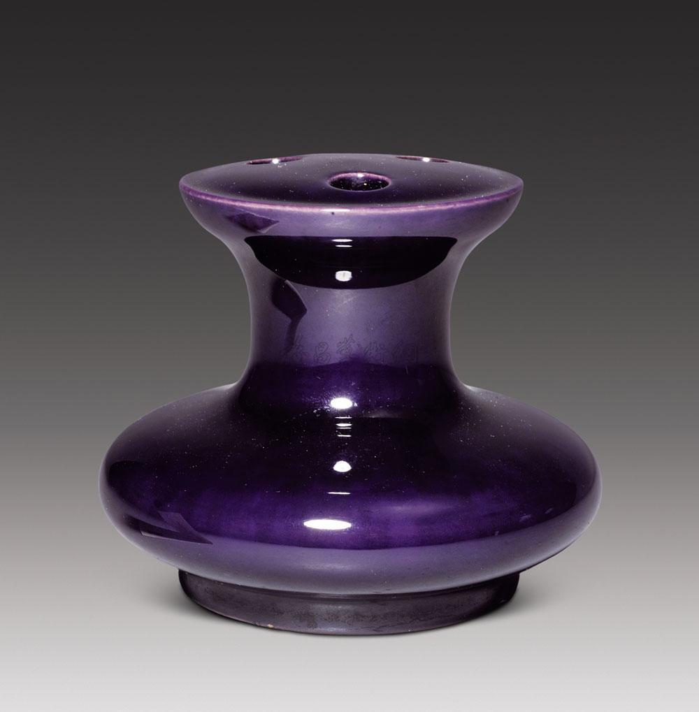  a target="_blank" href="/item/高温颜色釉/8441400" data-lemmaid=