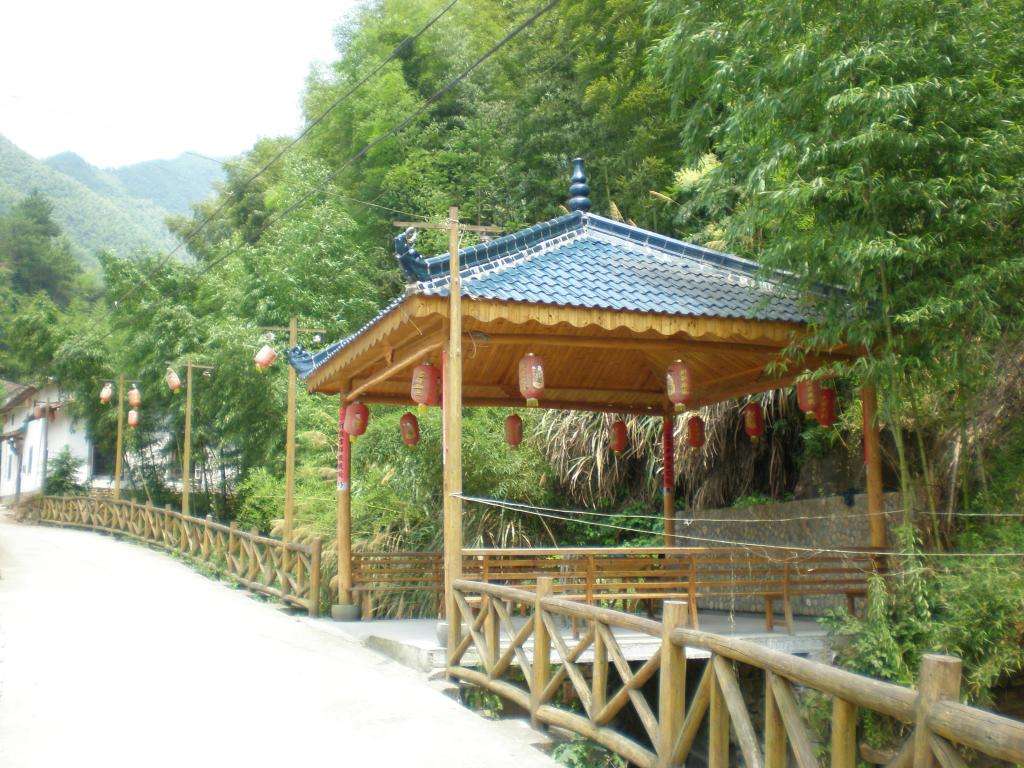  p>太真洞位于浙江省衢州市衢江区太真乡,距衢州城40公里.