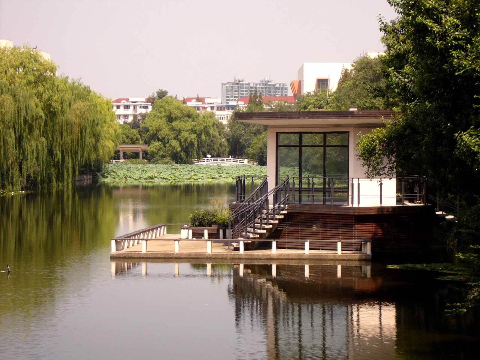 华东师范大学研究生院