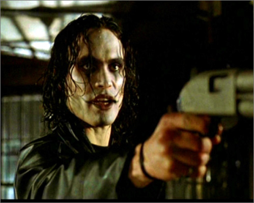 2058235" data-lemmaid="2058235">乌鸦 /a>》误杀李小龙之子李国豪