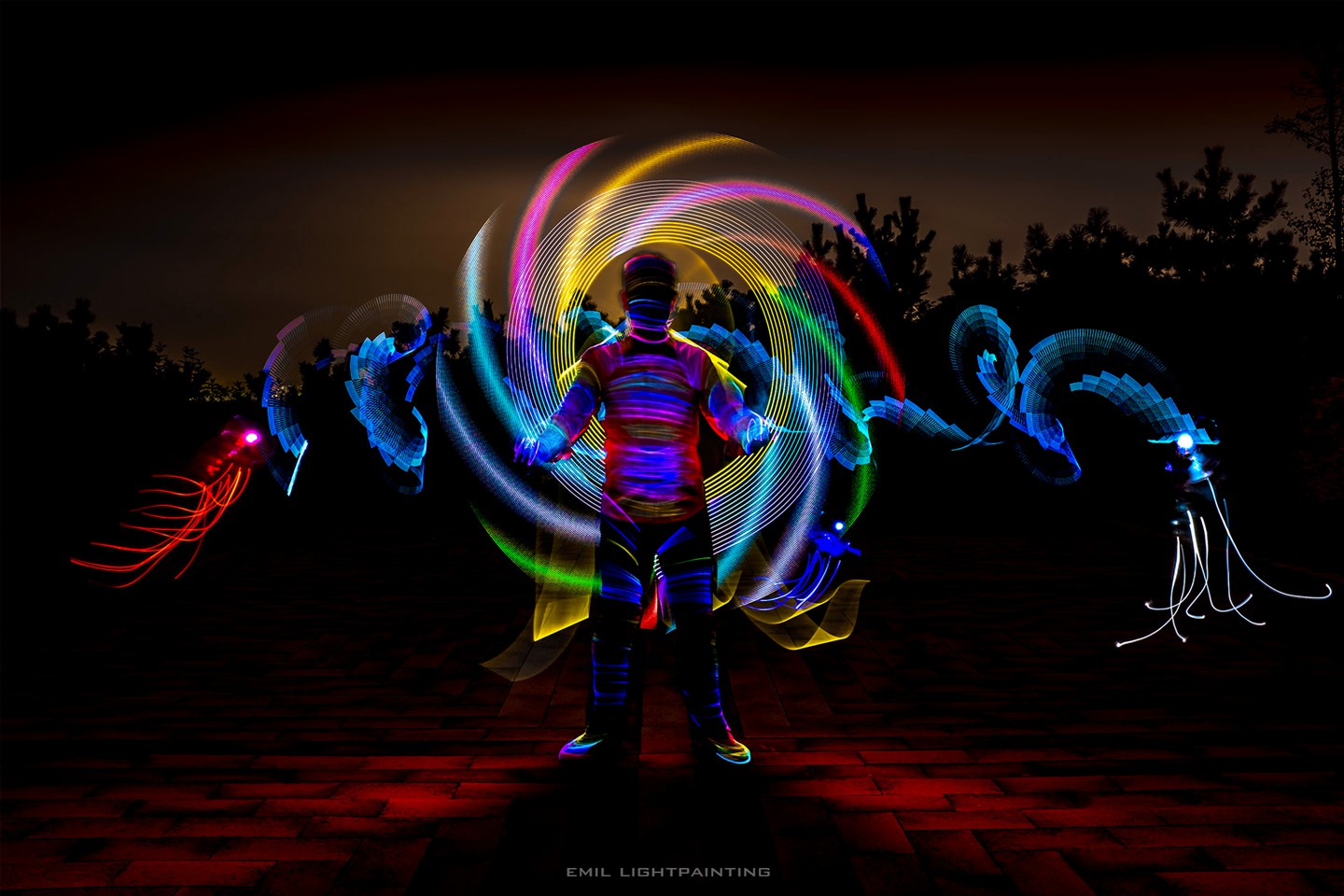 8ieime">光绘也叫 a target="_blank" href="/item/光绘摄影/5329985"