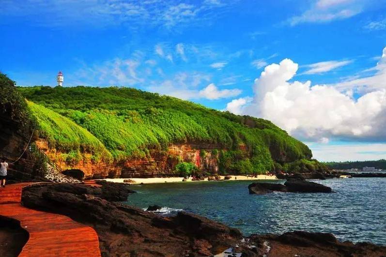  p data-id="gnwx79r17x">北海市洪潮江水库位于广西南部北部湾畔