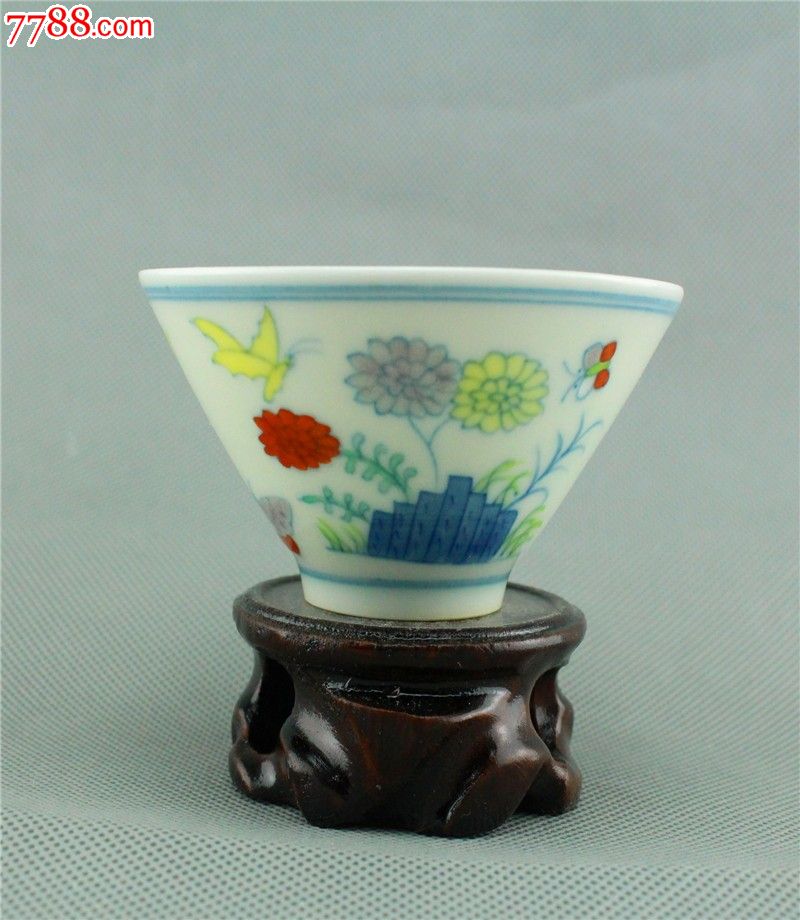 明成化斗彩三秋杯