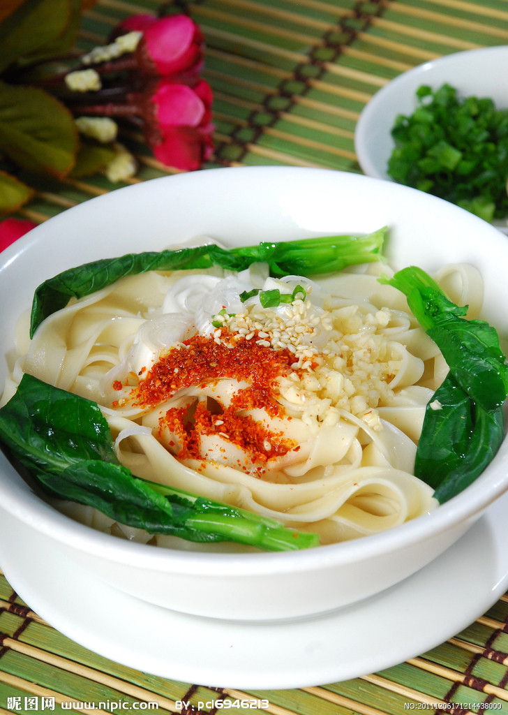 香菜上的虫子怎么去_绿色有香菜味的虫子_香菜味的虫子