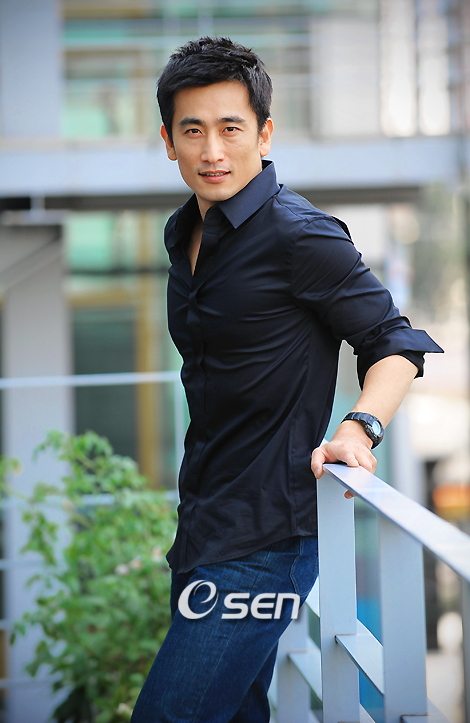 ">周德华 /a>执导, a target="_blank" href="/item/车仁表/541299"