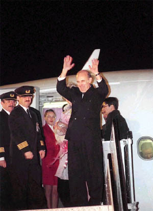  p>澳门总督(1623年-1999年),简称"澳督",一共有127任澳门总督.