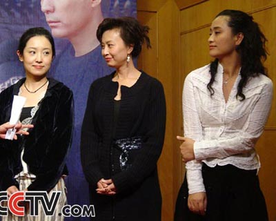  p>姜昕言( i>原名姜建慧 /i>),1975年12月30日出生于黑龙江省哈尔滨