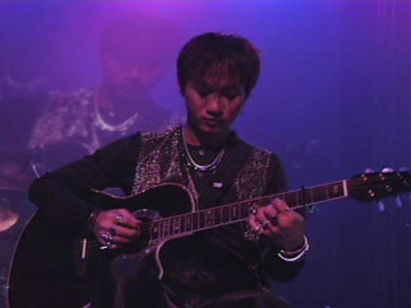  p>黄家驹(1962年6月10日—1993年6月30日),出生于中国香港,祖籍广东