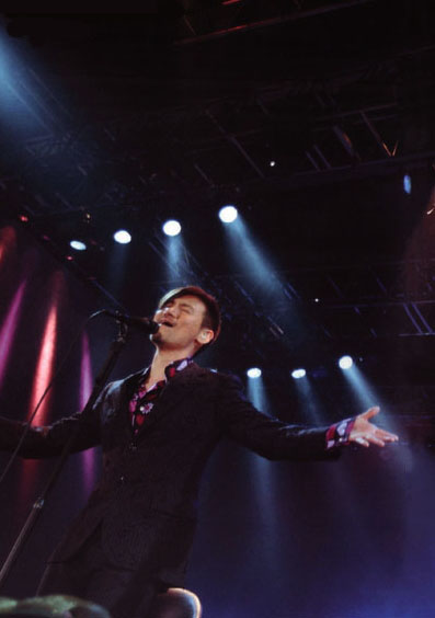  p>《活出生命live演唱会》是 a href="#" data-lemmaid="141598">张