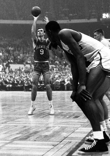  p>鲍勃·佩蒂特(bob pettit),1932年12月12日出生于美国 a href="#">