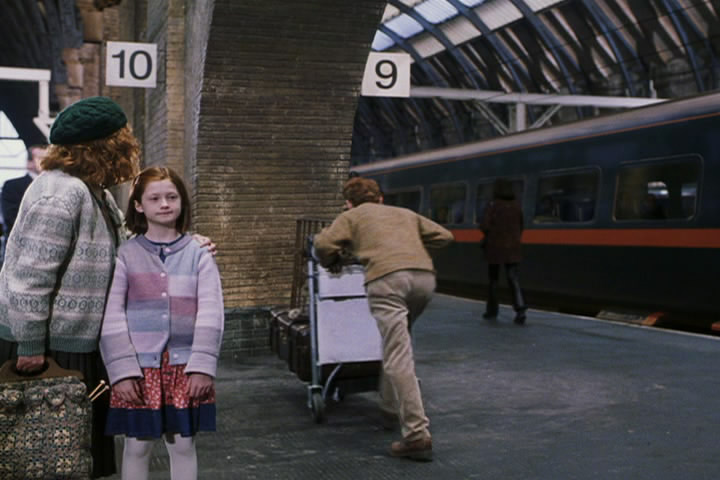  p>金妮·韦斯莱(ginny weasley),全名为金妮芙拉·莫丽·韦斯莱·